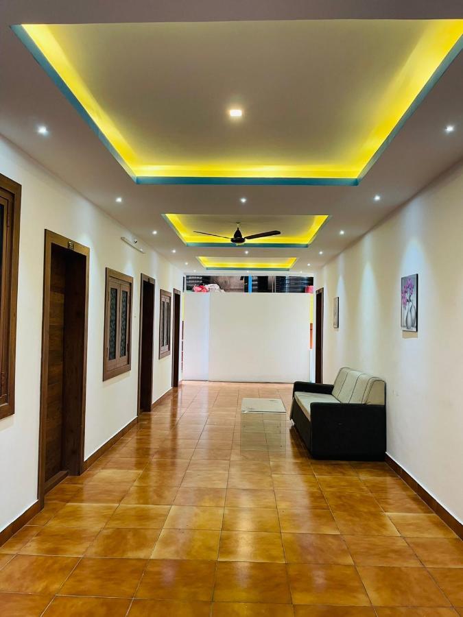 Hotel Zam Zam Residency à Cheruppulasseri Extérieur photo